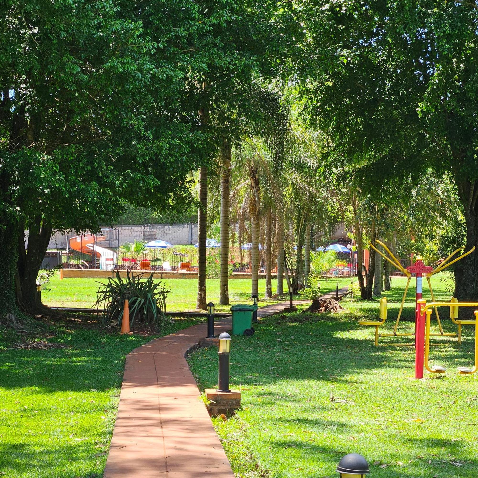 Cabanas El Refugio Del Mensu Puerto Iguazú Zewnętrze zdjęcie