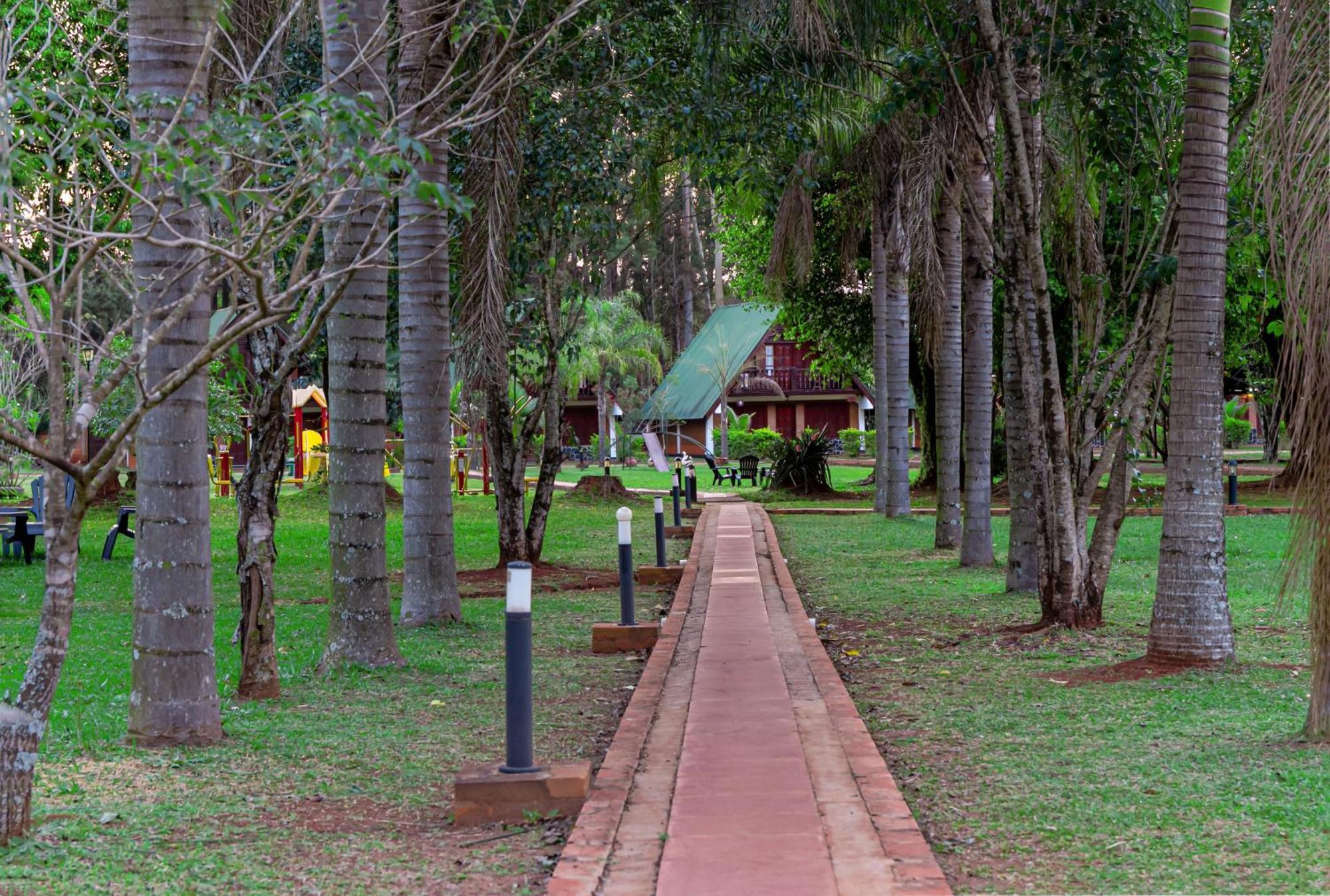 Cabanas El Refugio Del Mensu Puerto Iguazú Zewnętrze zdjęcie