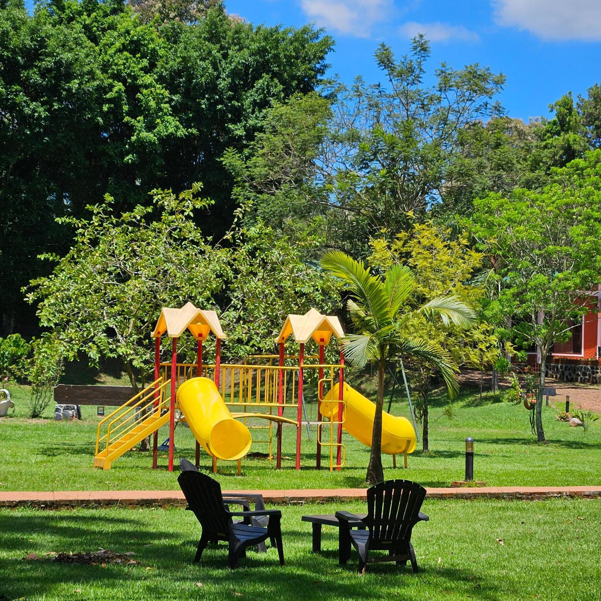 Cabanas El Refugio Del Mensu Puerto Iguazú Zewnętrze zdjęcie