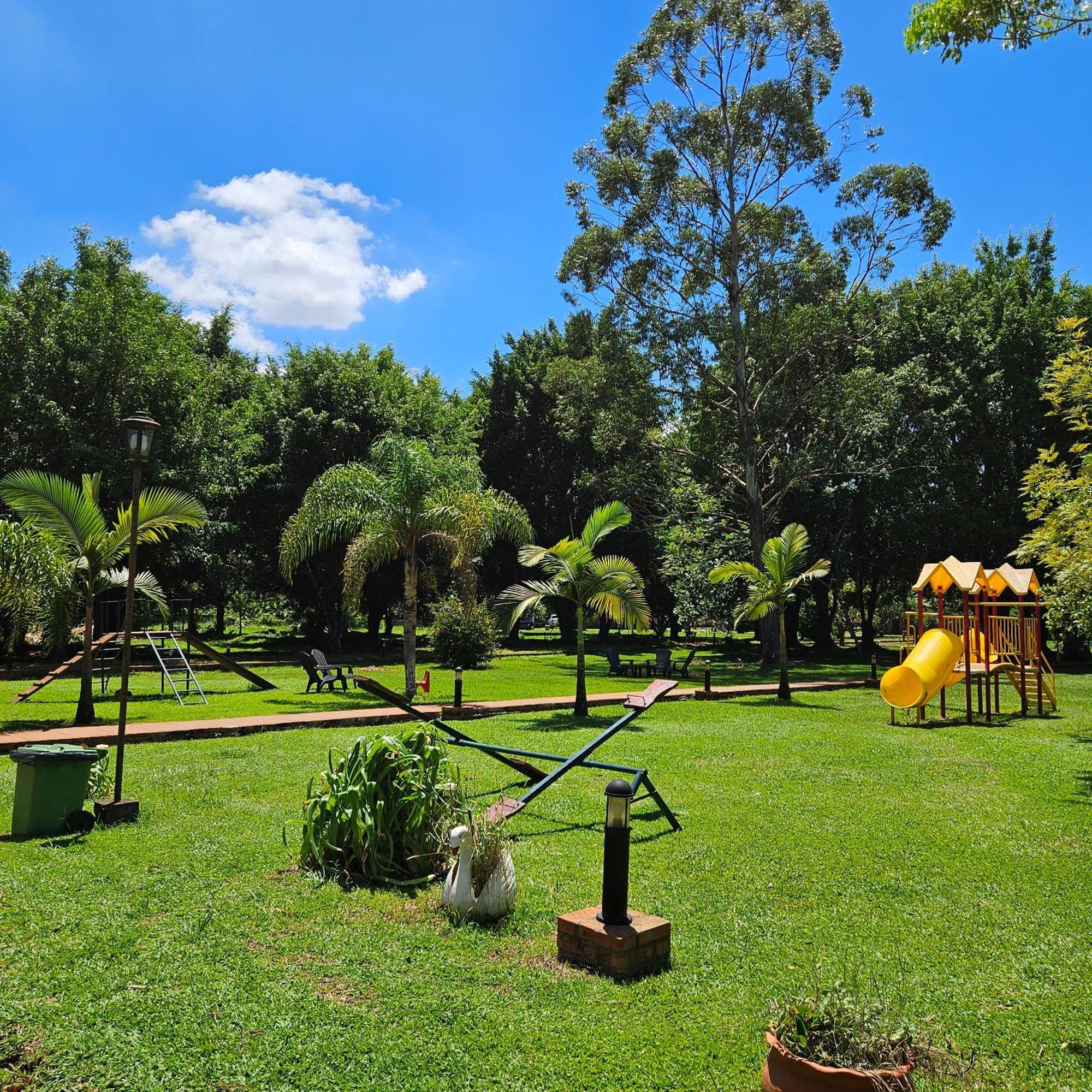 Cabanas El Refugio Del Mensu Puerto Iguazú Zewnętrze zdjęcie