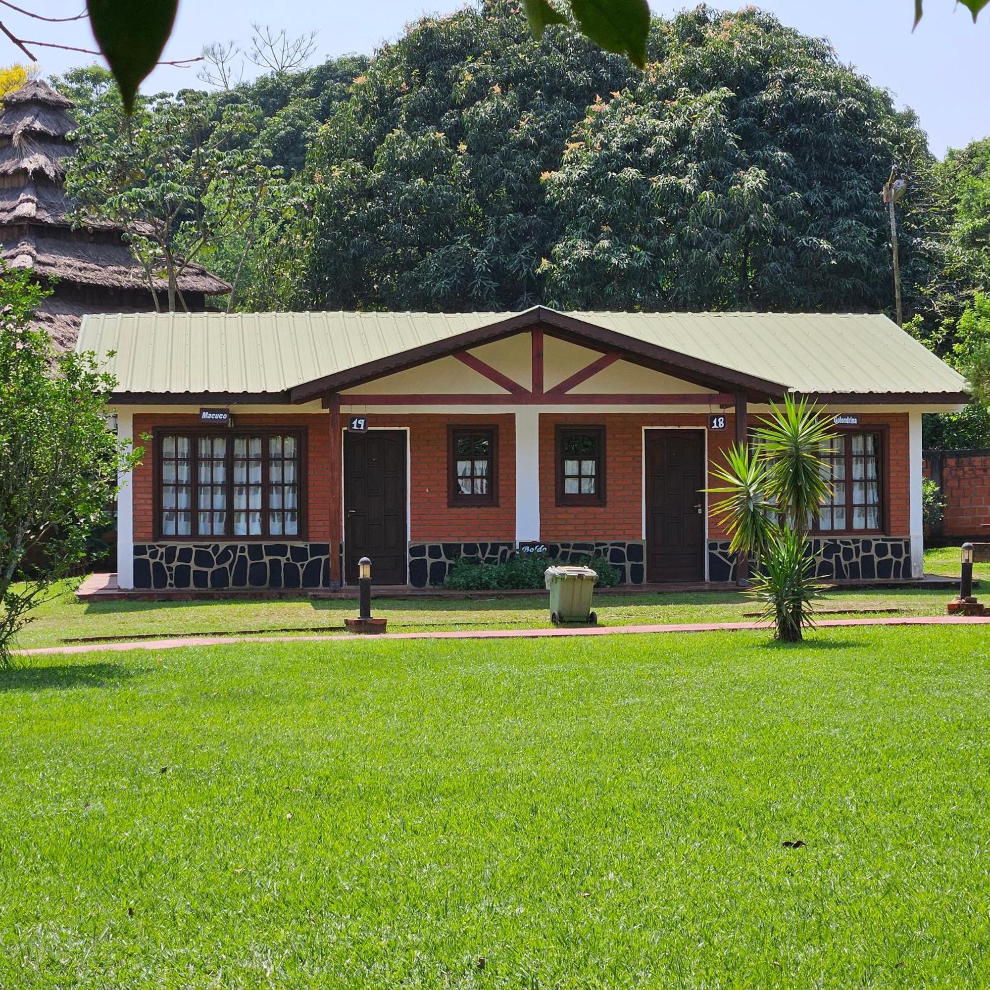 Cabanas El Refugio Del Mensu Puerto Iguazú Zewnętrze zdjęcie